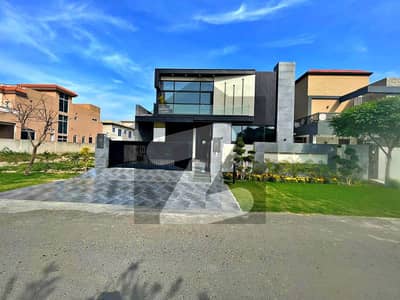 SYED BROTHERS PROUDLY OFFERS: 1-Kanal Elegant And Fully Maintained Bungalow Is Available In The Best Block Of DHA Lahore.