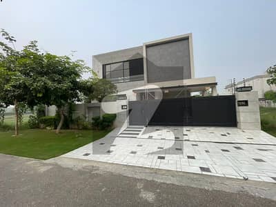 SYED BROTHERS PROUDLY OFFERS: 1-Kanal Elegant And Fully Maintained Bungalow Is Available In The Best Block Of DHA Lahore.