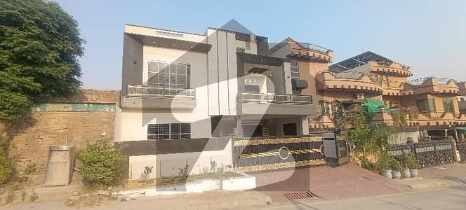 سی بی آر ٹاؤن فیز 1 - بلاک سی سی بی آر ٹاؤن فیز 1,سی بی آر ٹاؤن,اسلام آباد میں 6 کمروں کا 14 مرلہ مکان 6.75 کروڑ میں برائے فروخت۔