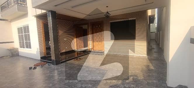 سی بی آر ٹاؤن فیز 1 - بلاک سی سی بی آر ٹاؤن فیز 1,سی بی آر ٹاؤن,اسلام آباد میں 6 کمروں کا 14 مرلہ مکان 6.75 کروڑ میں برائے فروخت۔ سی بی آر ٹاؤن فیز 1 - بلاک سی سی بی آر ٹاؤن فیز 1,سی بی آر ٹاؤن,اسلام آباد میں 6 کمروں کا 14 مرلہ مکان 6.75 کروڑ میں برائے فروخت۔