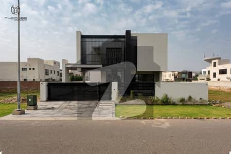 1 KANAL ELEGANT AND FULLY MAINTAINED SUPER HOT LOCATED BUNGALOW IS AVAILABLE IN THE BEST BLOCK OF DHA PHASE 5 LAHORE.