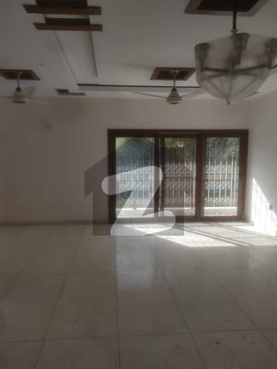 BYJHS AMIR KHUSRO ROAD UPPER PORTION FOR RENT