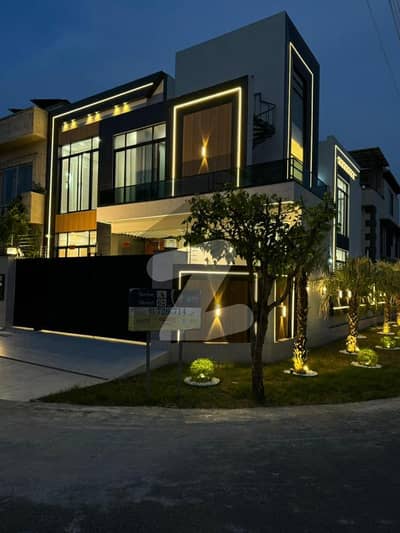 10 Marla Brand New Luxury House Available For Sale In Bahria Town Lahore.