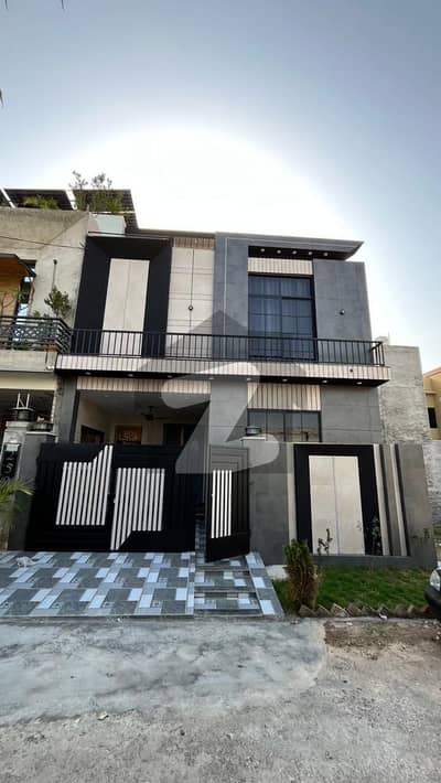 5 Marla Ultra Modern Double Heighted And Facing Park House For Sale In Bismillah Housing Scheme