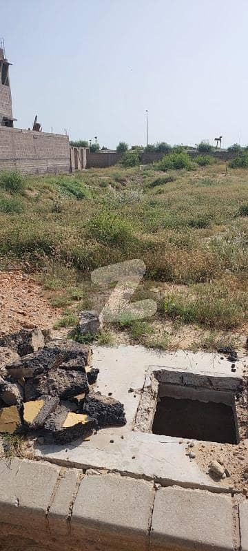 ڈی ایچ اے فیز 8 ڈی ایچ اے ڈیفینس,کراچی میں 1 کنال رہائشی پلاٹ 8.8 کروڑ میں برائے فروخت۔