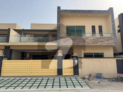 عسکری 6 ملیر کنٹونمنٹ,کینٹ,کراچی میں 5 کمروں کا 12 مرلہ مکان 6.4 کروڑ میں برائے فروخت۔