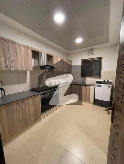 Prime Location 1400 Square Feet Flat Up For sale In Paragon Tower