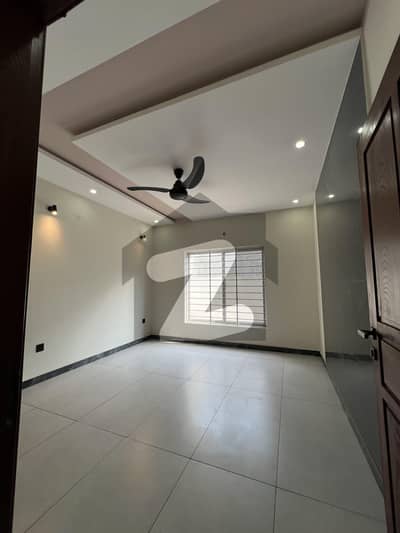 10 Marla Double Storey House For Rent