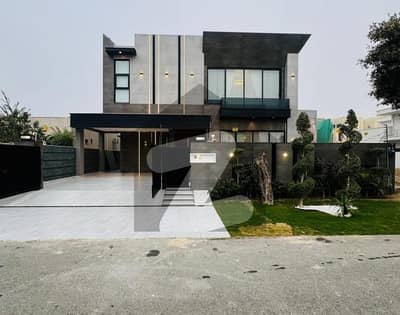 Corner Luxury City 1 Kanal House For Sale