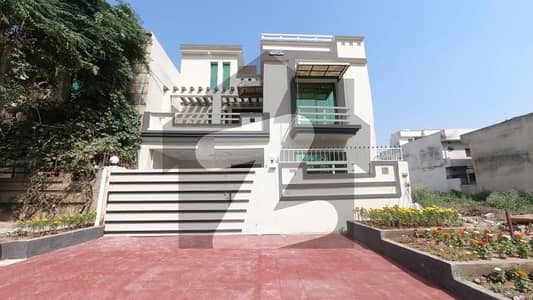 Double Storey 8 Marla House Available In B-17 For sale