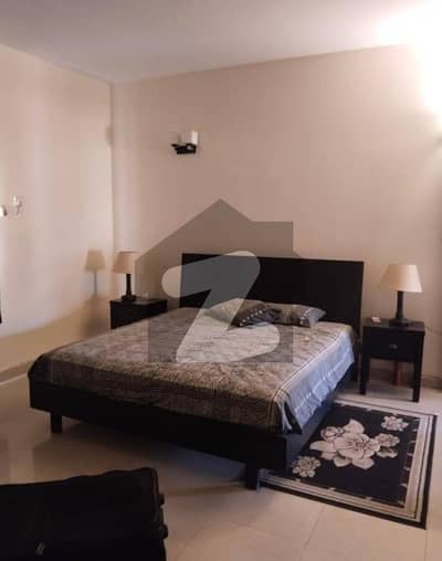 300 Yards House For Rent
