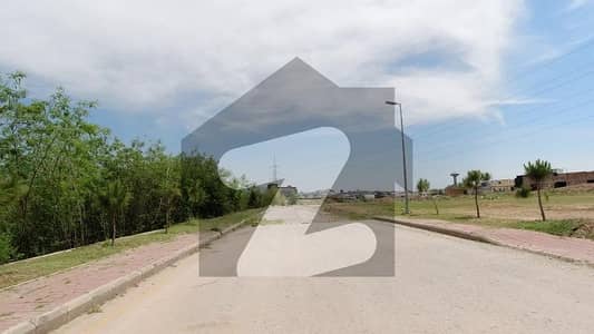 10 Marla Residential Plot In Bahria Town Phase 8 - Block N Is Available For Sale