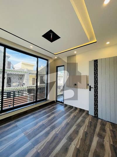 A Palatial Residence For On Excellent Location sale In Park View City - Tulip Extension Block Lahore