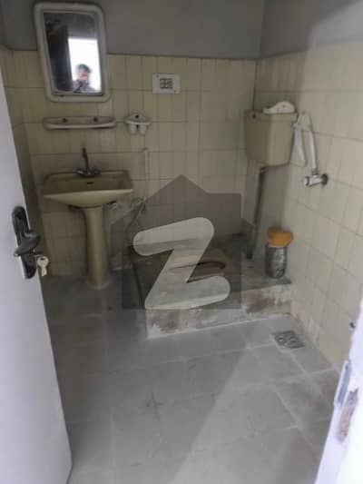 Room for rent in G 11