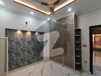 A 8 Marla House In Lahore Is On The Market For sale