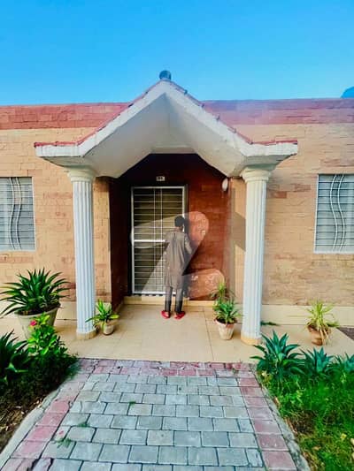900 SQUARE FEET AWAMI VILLA FOR SALE LDA APPROVED GAS AVAILABLE IN CENTRAL BLOCK PHASE 1 BAHRIA ORCHARD LAHORE