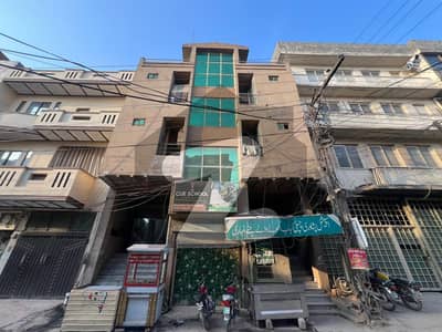 Prime Location 5 Marla Spacious Building Available In Fazal Town Phase 2 For sale