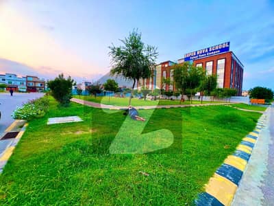 فیصل ٹاؤن - ایف ۔ 18 اسلام آباد میں 8 مرلہ رہائشی پلاٹ 1.45 کروڑ میں برائے فروخت۔