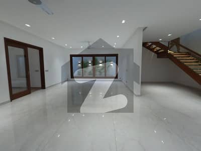 Fair-Priced 500 Square Yards House Available In DHA Phase 8