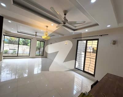 01 Kanal Modern Design House For Rent In DHA Phase 3 Lahore.