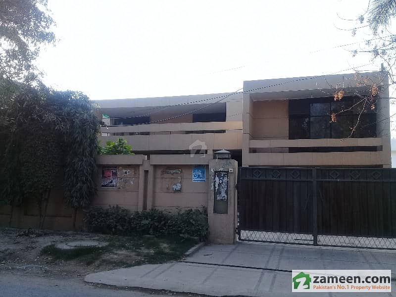 گلبرگ 1 گلبرگ لاہور میں 5 کمروں کا 1 کنال مکان 17 کروڑ میں برائے فروخت۔