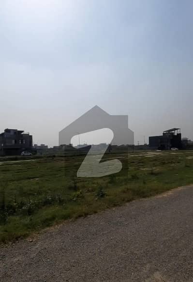 10 marla Possession plot available for sale in Paragon City