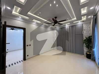 10 Marla Brand New Luxury Upper Portion For Rent In OVERSEAS B Block Bahria Town Lahore