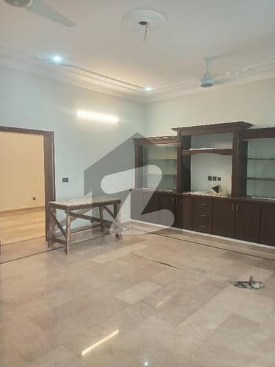 ای ۔ 11 اسلام آباد میں 2 کمروں کا 8 مرلہ زیریں پورشن 90.0 ہزار میں کرایہ پر دستیاب ہے۔
