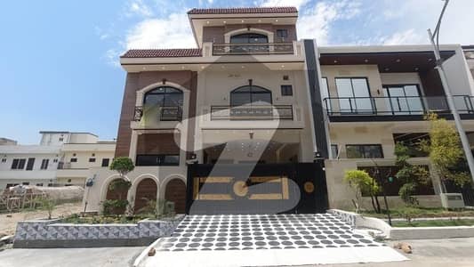 1800 Square Feet House Is Available For sale