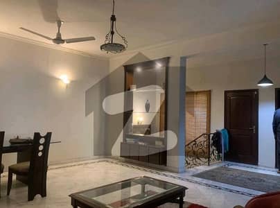 1 Kanal House For sale In Lahore