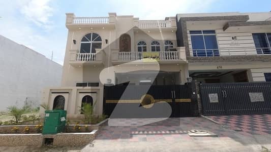 Buy your ideal 1800 Square Feet House in a prime location of Islamabad