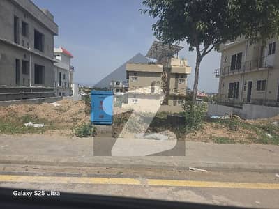 Dha Phase 5 Sector F 10Marla Plot Boulevard Plot Available For Sale