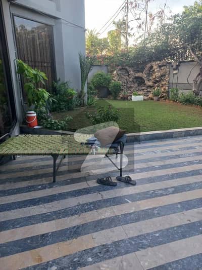 Avail Yourself A Great Prime Location 500 Square Yards House In DHA Phase 5