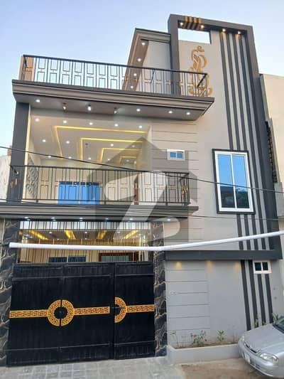 ملتان پبلک سکول روڈ ملتان میں 3 کمروں کا 39 کنال مکان 1.1 کروڑ میں برائے فروخت۔