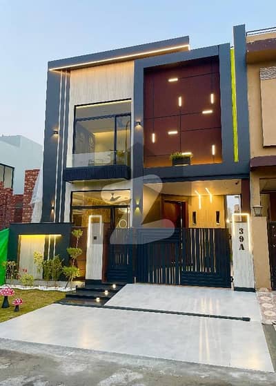 5 Marla Modern House Available For Rent