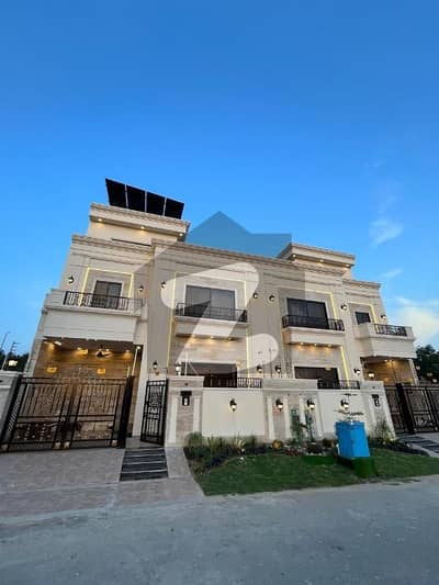 سٹی ہاؤسنگ سوسائٹی گوجرانوالہ میں 4 کمروں کا 5 مرلہ مکان 2.5 کروڑ میں برائے فروخت۔