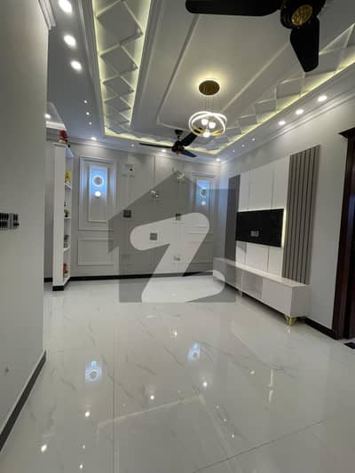 5 marla uper portion available for rent in Central park housing scheme Lahore