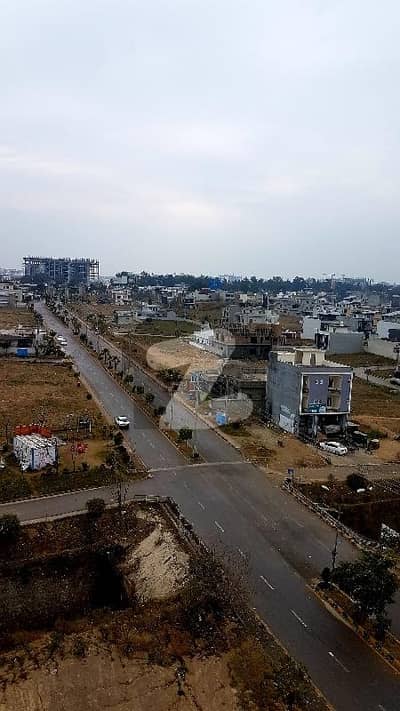 یونیورسٹی ٹاؤن اسلام آباد میں 10 مرلہ رہائشی پلاٹ 65.0 لاکھ میں برائے فروخت۔