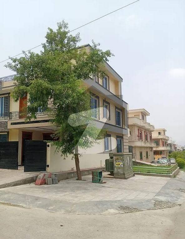 Exquisite 30x60 Corner Villa | Park Facing G-13, Islamabad Exquisite 30x60 Corner Villa | Park Facing G-13, Islamabad