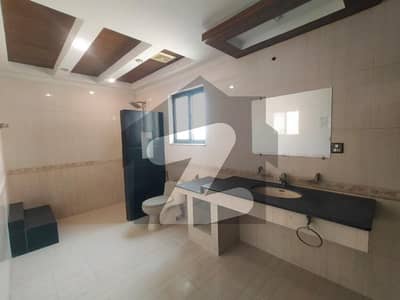 UPPER PORTION 3 BEDS WITH ATTACHED BATHS AVAILABLE FOR RENT (NON-FURNISHED_