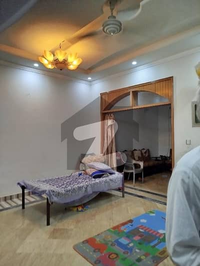 جوہر ٹاؤن فیز 2 جوہر ٹاؤن,لاہور میں 3 کمروں کا 5 مرلہ مکان 1.1 لاکھ میں کرایہ پر دستیاب ہے۔