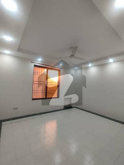 DHA Phase 3, Block X, 01 Kanal, 03 Bed, Luxurious Upper Portion For Rent. Original Pics Attached.
