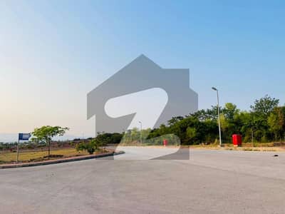 Luxury Park Facing Open Form Plot for Sale in Sector P Bahria Enclave