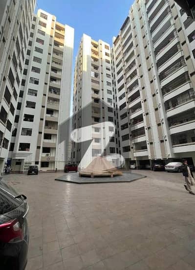 Centrally Located Flat Available In Clifton - Block 8 For sale