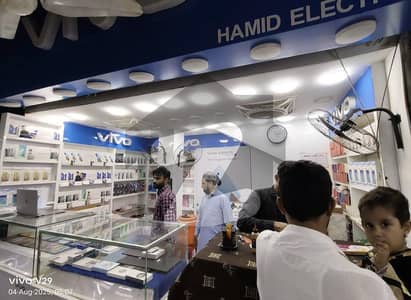 عبداللہ ہارون روڈ کراچی میں 1 مرلہ Studio دکان 6.0 کروڑ میں برائے فروخت۔