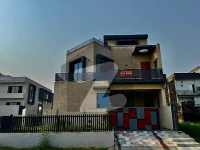 8 Marla Corner Designer House for Sale in B-17 E Block, Islamabad