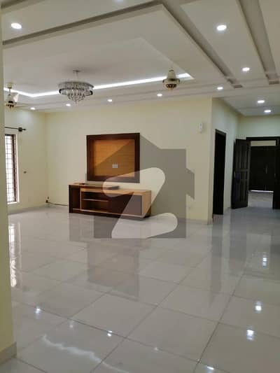 1 KANAL FULL HOUSE FOR RENT