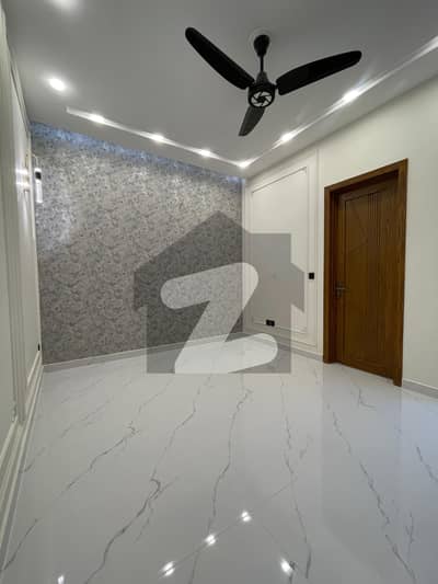 5 Marla Slightly Used House Available For Sale In Formanites Housing Scheme 5 Marla Slightly Used House Available For Sale In Formanites Housing Scheme