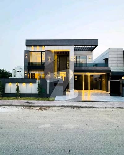 1 Kanal Luxury House Is Available For Rent In Bahria Town Lahore