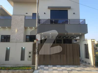 Prime Investment: Modern 5 Bed Double Unit House Abu Bakar Block, Bahria Phase 8